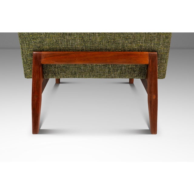 Mid-Century Modern Slipper / Lounge Chair Newly Upholstered With Walnut Base Attributed to Milo Baughman for Thayer Coggin, Usa, Circa 1960s For Sale - Image 11 of 18