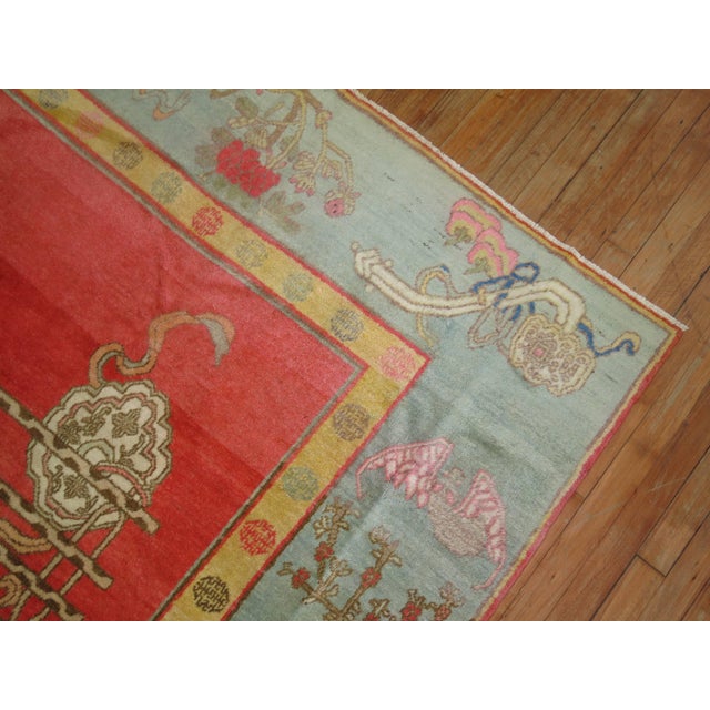 Early 20th Century Early 20th Century Khotan Wool Vase Design Watermelon Antique Rug For Sale - Image 5 of 6