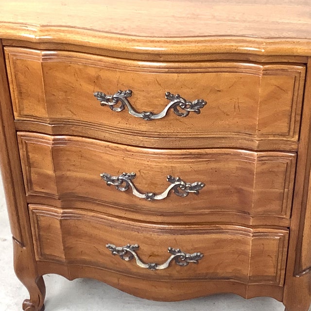 Pair Vintage French Provincial Three-Drawer Chests by Davis Furniture For Sale In Philadelphia - Image 6 of 18
