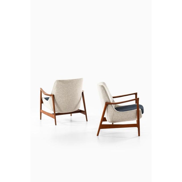Wood Easy Chairs in Wool and Teak attributed to Ib Kofod-Larsen, 1950s, Set of 2 For Sale - Image 7 of 11