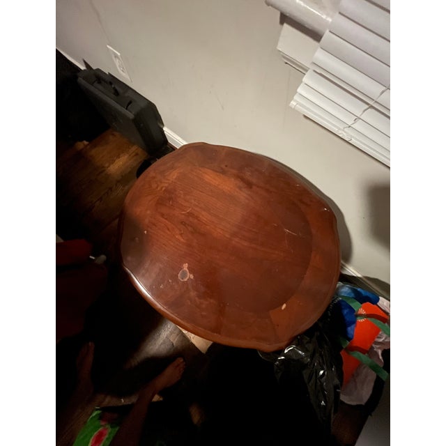 Vintage Queen Anne Cherry Wood Oval Accent End Table For Sale In Richmond - Image 6 of 6
