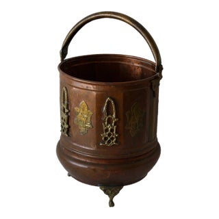 Vintage Mid Century Hand Crafted Moroccan Copper Brass Decorative Bucket Pail Planter With Handle Footed For Sale