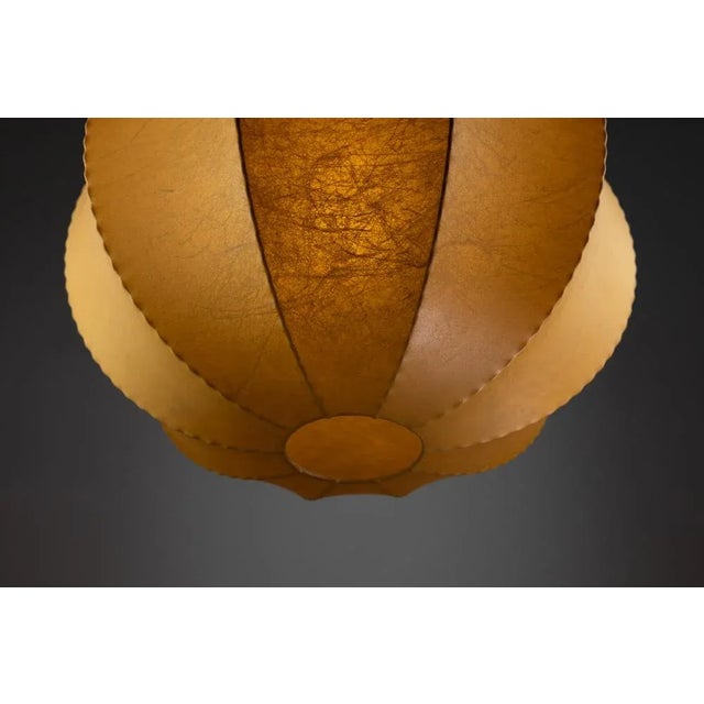Mid-Century Modern Large Cocoon Resin Lamp, 1960s For Sale - Image 3 of 13