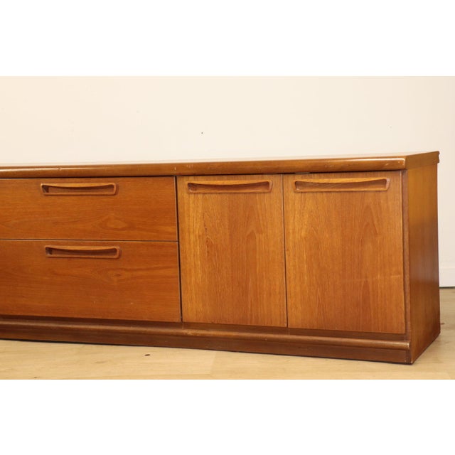 Low Teak Sideboard from Meredew, 1960s For Sale - Image 4 of 18