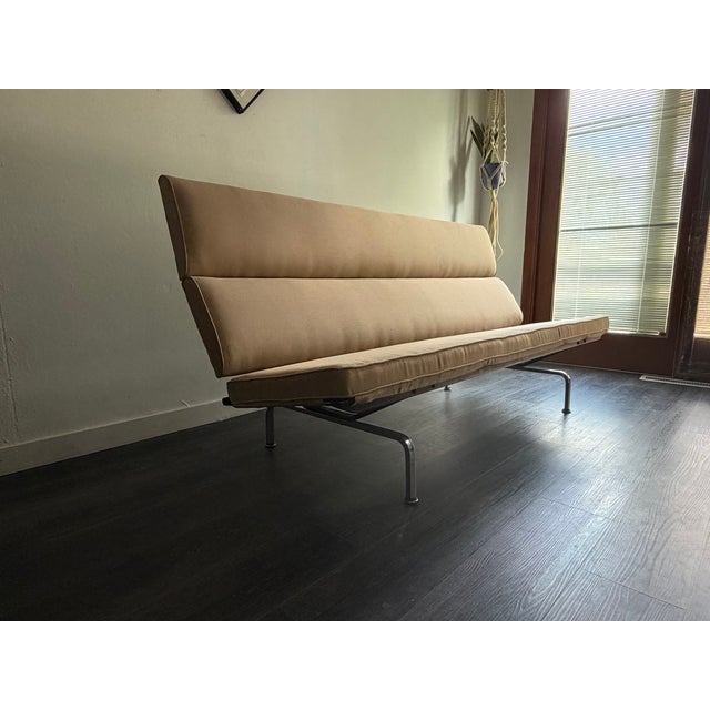 Mid-Century Modern Authentic Herman Miller Eames Sofa Compact — Vintage 3-Seat Sofa, Original Upholstery For Sale - Image 3 of 12
