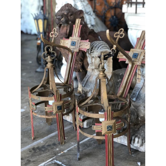 These lights truly are amazing !!!! 33 x9” overall. Back plate 15 1/2 x 8 1/2. Pendant 19 x 9 1/2 approximately 10 inches...