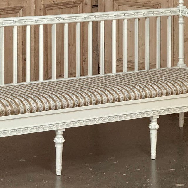 18th Century Swedish Gustavian Painted Settee ~ Neoclassical Design For Sale - Image 9 of 18