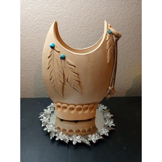 1970s Exquisite Signed Native Desert Pueblo Gray Feather Pottery Vase or Pitcher For Sale - Image 4 of 7