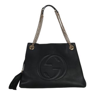 Black Pebbled Calfskin Medium Soho Chain Shoulder Bag For Sale