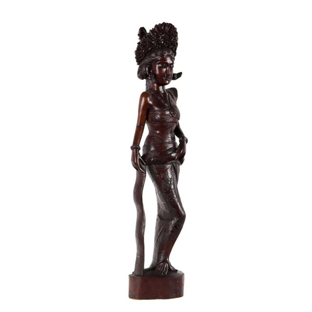 Antique Female Figure in Wood, Indonesia, 20th Century For Sale - Image 14 of 14