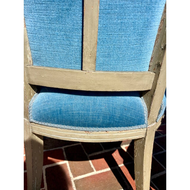 Late 18th Century Antique French Directoire Period Armchairs in Sky Blue- Set of 4 For Sale In Washington DC - Image 6 of 9