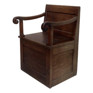 Antique English Country Lambing Chair, 1700s For Sale