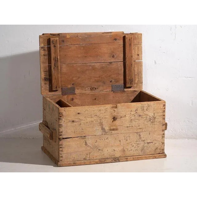 1920s Vintage Washed Wood Trunk, 1920 For Sale - Image 5 of 12