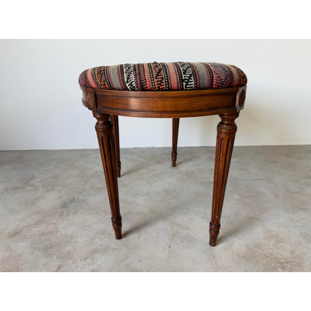 Vintage French Provincial Louis XVI-Style Kidney-Shaped Upholstered Vanity Stool Bench For Sale - Image 4 of 13