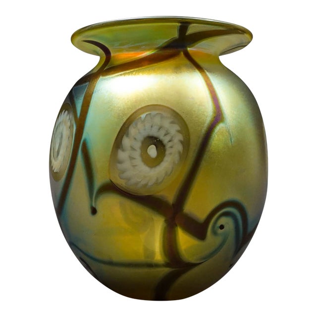 1995 Robert Eickholt Iridescent Gold Aurene Art Glass Sea Anemone Flower Vase For Sale