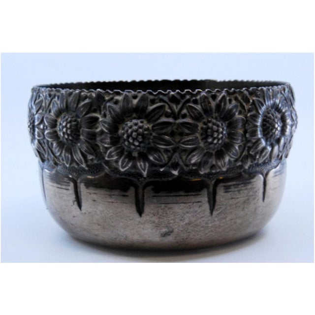 Washbasin in Gummed Silver with Reliefs Edge For Sale - Image 9 of 10