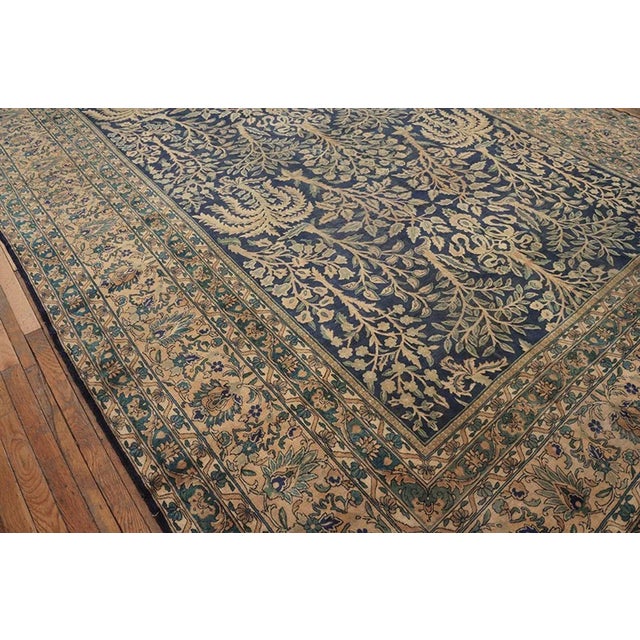 Indian Early 20th Century Indian Lahore Carpet ( 9'10" x 17'10" - 300 x 545 ) For Sale - Image 3 of 5
