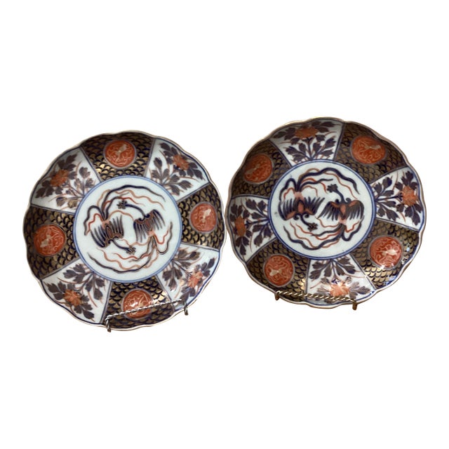 Antique Edo Japanese Imari Pair of Scalloped Porcelain Hand Painted Dishes With Makers Marks For Sale