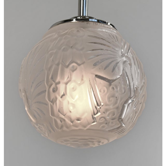Metal A Pair of Muller Freres French 1930s Art Deco Pendant Lights - 4 Pairs Available For Sale - Image 7 of 14