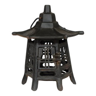 1950s Vintage Japanese Pagoda Lantern For Sale