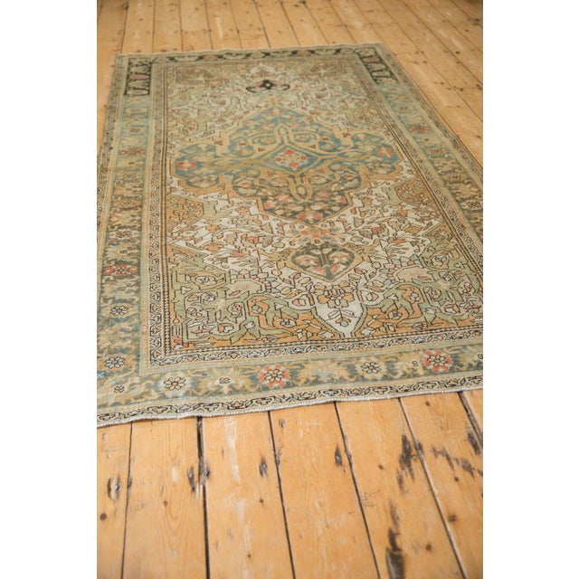 Traditional 1930s Vintage Persian Sarouk Shield Medallion Wool Rug For Sale - Image 3 of 11
