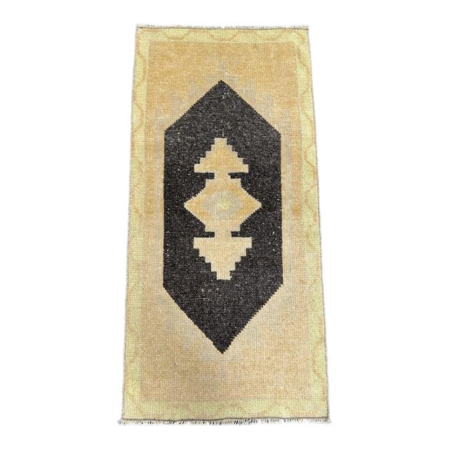 Turkish Yastik Rug 1'6" x 3'1" For Sale