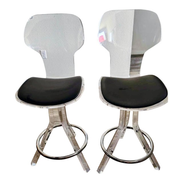 1970s Hollywood Regency Lucite and Chrome Swivel Bar Stools by Hill Manufacturing Co. For Sale