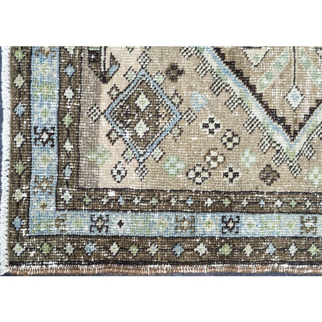 Turkish Vintage Rug 2'4" x 4'4" #16705 For Sale - Image 4 of 8