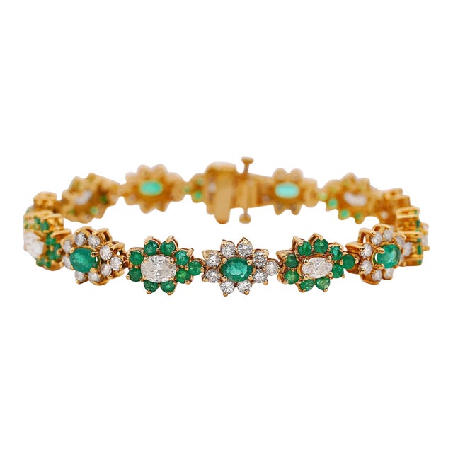 16.4 Carat Emerald & Diamond Vintage Cluster Link Bracelet For Sale