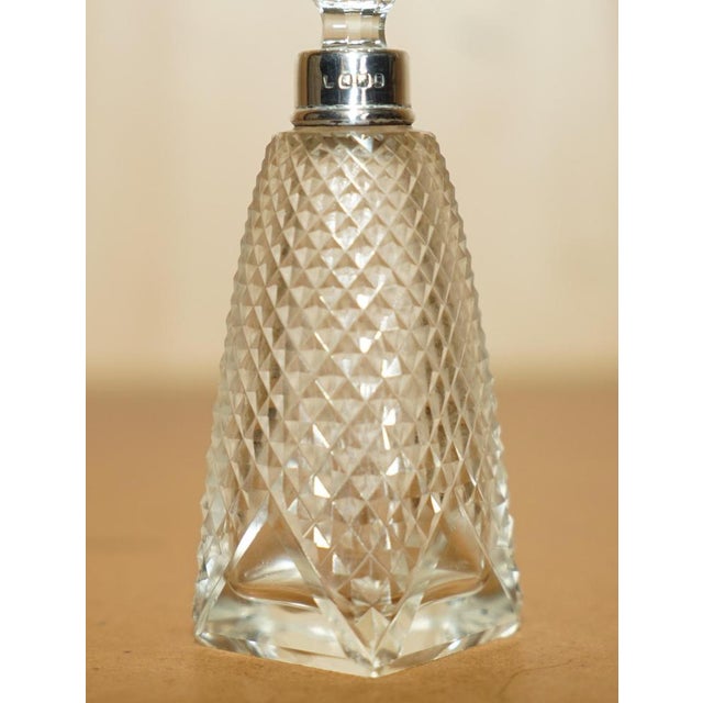 Antique Sterling Silver Perfume Bottle in Cut Glass Crystal, 1890 For Sale - Image 4 of 16