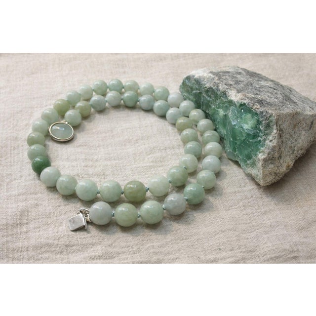 Vintage Burmese Jadeite Jade Knotted Beaded Necklace 24", Circa 1980s For Sale - Image 10 of 10