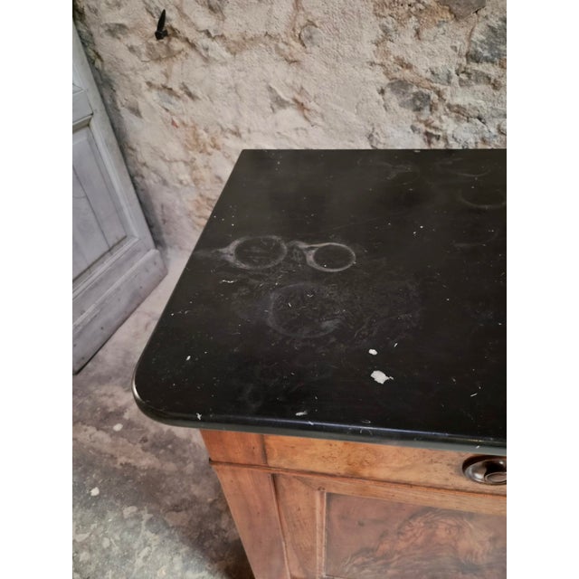 French Louis Philippe Walnut Buffet with Black Marble Top, France, 1840s For Sale - Image 15 of 18