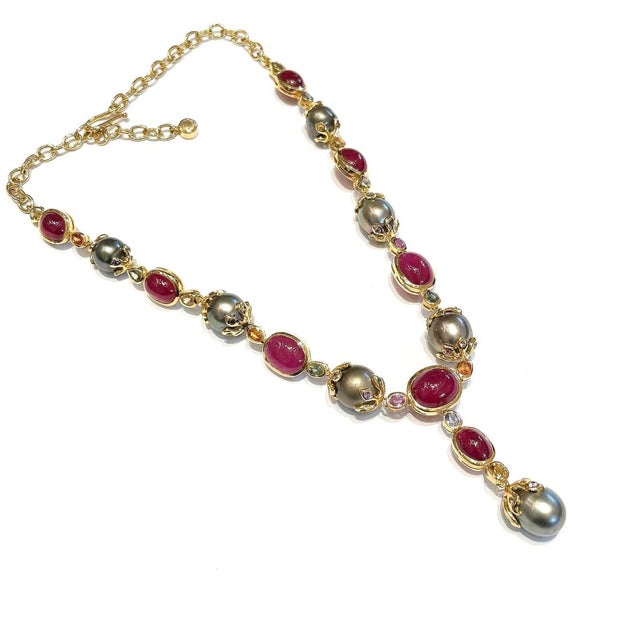 Bochic "Capri" Vintage Ruby, Sapphire, South-sea Pearl Necklace 18K Gold & Silver For Sale - Image 14 of 18