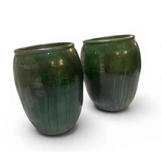 2000 - 2009 Pair of Vintage Emerald Green Glazed Ceramic Planters For Sale - Image 5 of 11