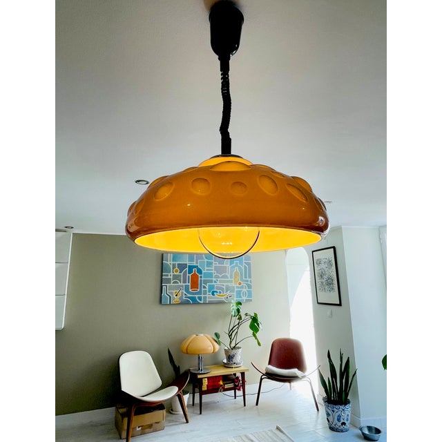 Mushroom Colored Acrylic Retractable Pull Down Dining Room Pendant Lamp, 1970s For Sale - Image 17 of 18