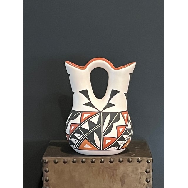 Native American Late 20th Century Acoma Pueblo Fine Art Wedding Vase - Hand-Painted Polychrome Pottery 8"x 6" For Sale - Image 3 of 8