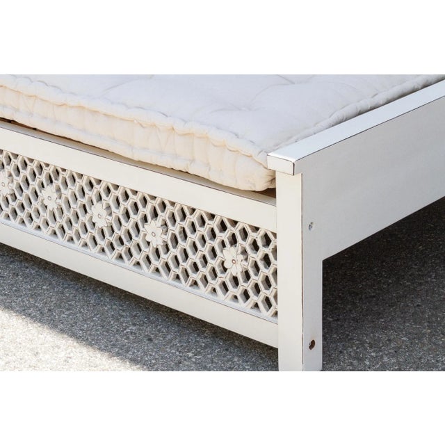 Large Hand-Carved Floral Jali White Daybed Sofa For Sale In Los Angeles - Image 6 of 13