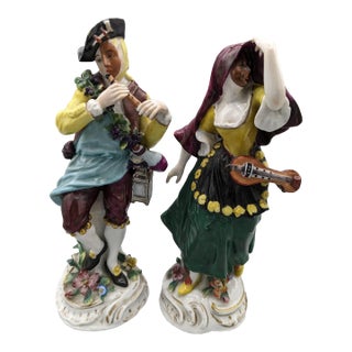 1750s Ranelagh Masqueraders England Chelsea Sprimont Porcelain Figurines - Set of 2 For Sale