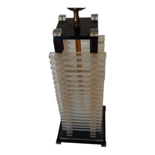 Hollywood Regency Stacked Lucite Table Lamp For Sale