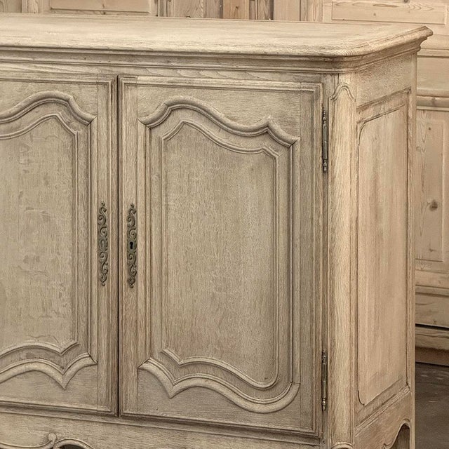 Ecru Grand Antique Country French Louis XV Buffet in Stripped Oak For Sale - Image 8 of 18