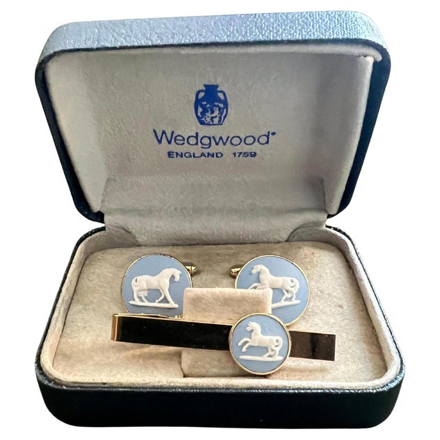 Vintage Royal British "Wedgwood" Jasper ware Gold Plate Cufflinks Circa 1980 For Sale - Image 10 of 18