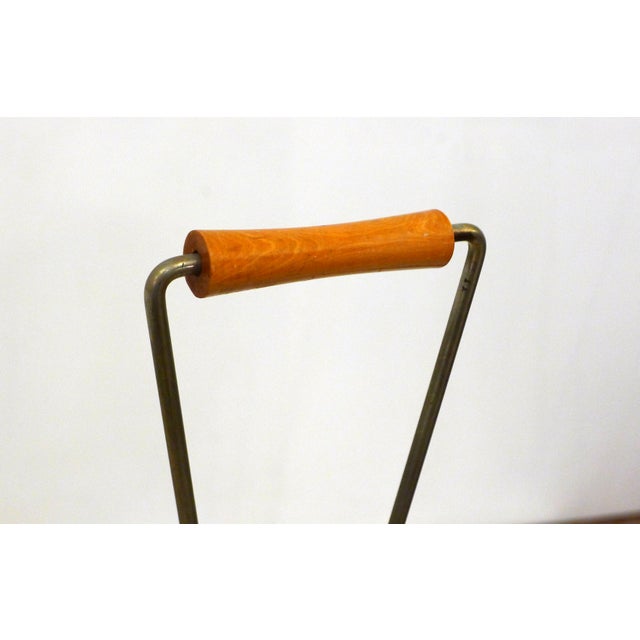 Wood Mid-Century Modern Magazine Rack in Gilt Metal and Wooden Handle, 1950s For Sale - Image 7 of 13