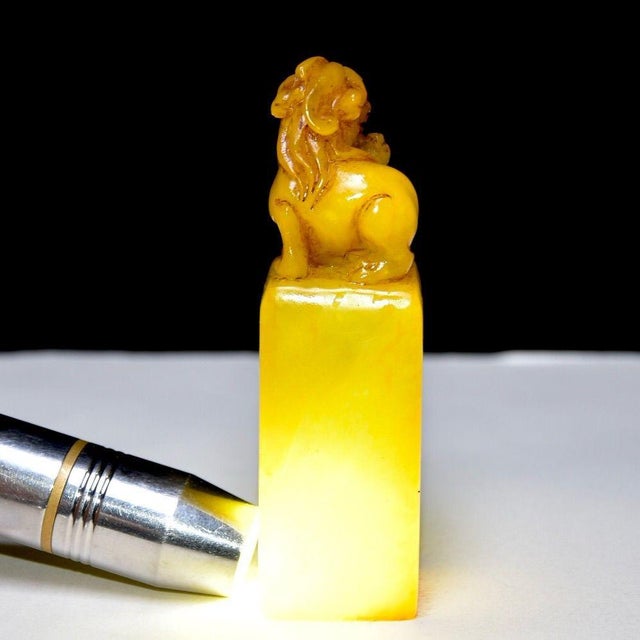 Vintage Chinese Carved Yellow Stone Seal With Foo Lion Finial For Sale - Image 4 of 9