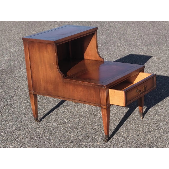 gorgeous Leather-Top Nightstand/Lamp Table is in good condition.