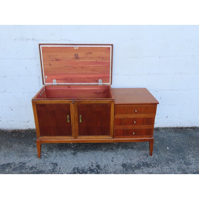 Lane Furniture Lane Mid Century Cedar Chest Blanket Trunk With Side Drawers 6329 For Sale - Image 4 of 16