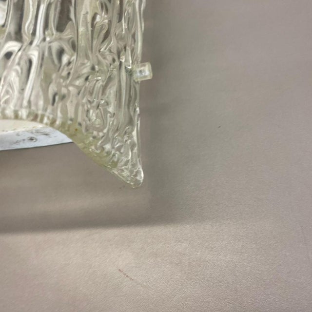 Large Hollywood Regency Cubic Ice Glass Wall Light from Kalmar Lights, 1960s For Sale - Image 16 of 18