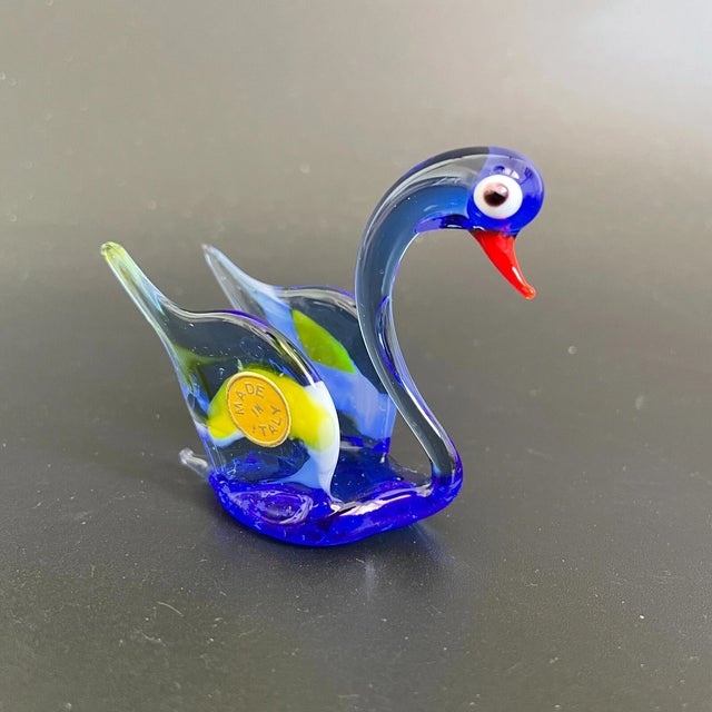 Bring timeless elegance to your home with this Vintage Murano Style Italian Art Glass Swan Sculpture. Beautifully hand-...