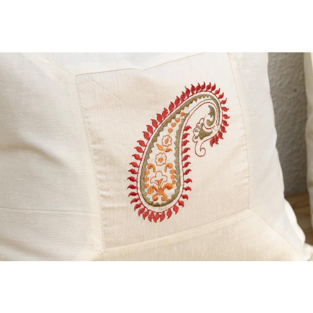 Pair of Ambi Ivory Paisley Pillow Cover For Sale - Image 4 of 8