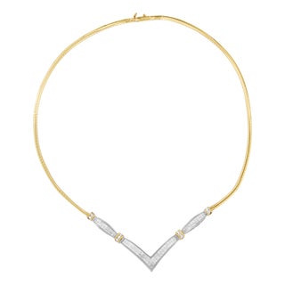 14K Yellow and White Gold 2.00 Cttw Round and Princess-Cut Diamond 'V' Shape Statement Necklace (H-I Color, SI2-I1 Clarity) - 18" For Sale
