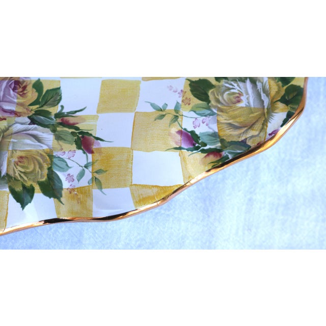 Ceramic Late 20th Century MacKenzie-Childs Honeymoon Dandy Lion Yellow 16” Scalloped Platter For Sale - Image 7 of 16